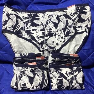 Lane Bryant briefs 6 pairs 18/20 NWT